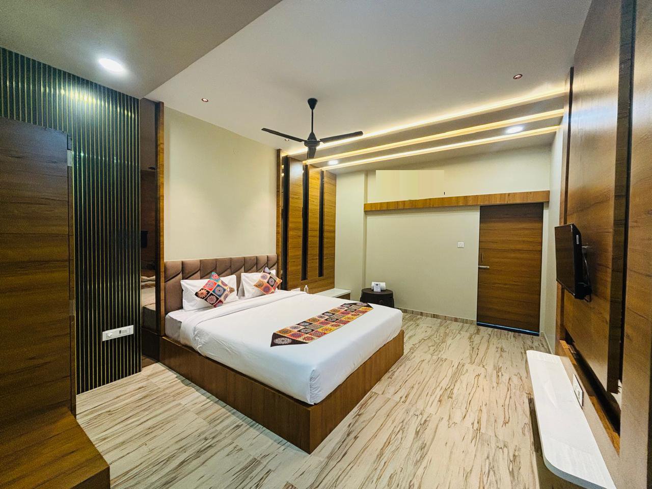 room2 (1)